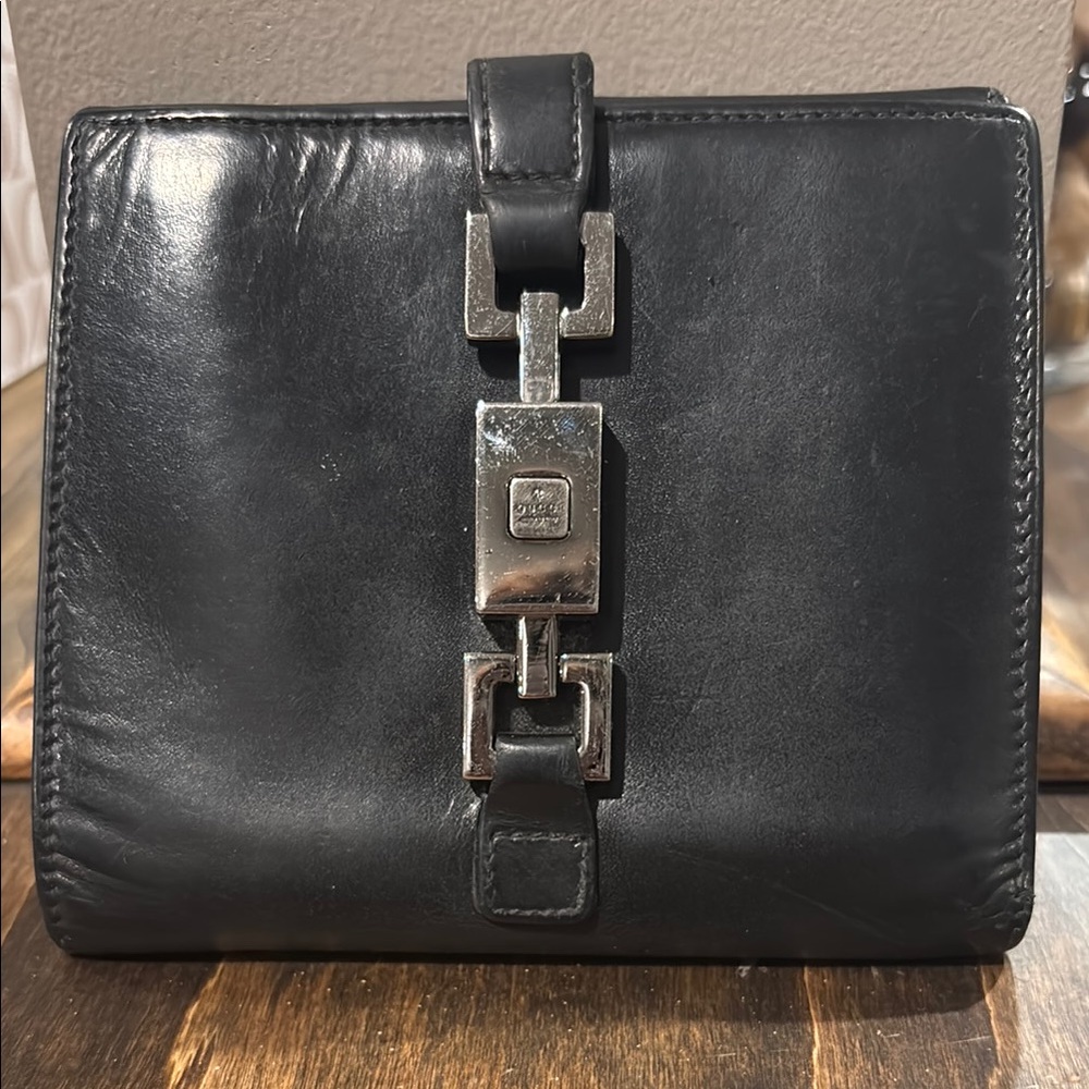 Pre-loved Gucci Black Leather Piston Lock Wallet